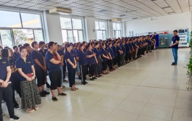 公司組織開(kāi)展全廠(chǎng)員工安全事故警示教育及安全生產(chǎn)事項(xiàng)宣貫